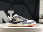 Nike此款主张打破传统的工业化流水线设计限Made By Ideas的超级创意为理念，集结众多潮流设计师，结合时下最Ing潮流风尚，为潮流爱好者打造彰品自我的