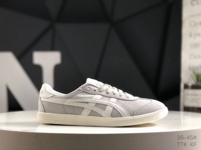 亚瑟士 Onitsuka Tiger Tokuten 复古低帮休闲跑鞋 鞋跟 鞋舌处印有鬼塚虎特有的品牌Logo标志提升品牌的认知度 柔软内里材质 穿着更加舒适
