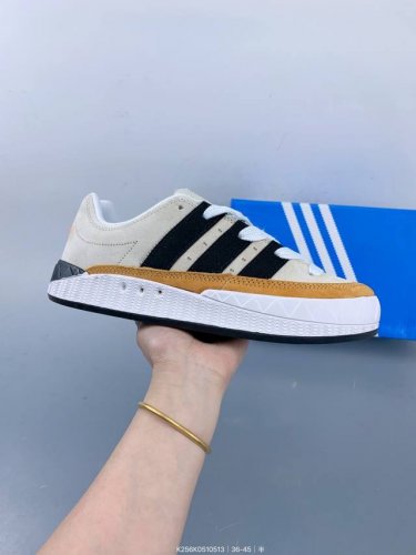 阿迪达斯 Adidas Adimatic面包鞋 阿迪达斯 鲨鱼面包鞋 携手费城传奇滑手贾马尔 史密斯Jamalsmith X Adidas Adimatic L