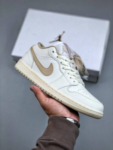 air Jordan 1 Low 米黄色 低帮文化休闲板鞋 Dc0774 112尺码：36-46 半