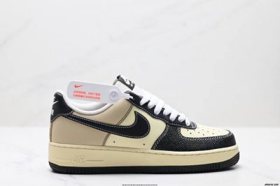 公司级Nike Air Force 1‘07 原楦头原纸板 打造纯正低帮空军版型 专注外贸渠道 全掌内置蜂窝气垫 原盒配件 原厂中底钢印、拉帮完美 货号:Xl