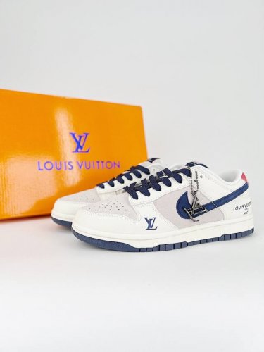 出厂价 主推 Nike Dunk Sb Low 定制配色 Dunk Sb顾名思义，具有经典的dunk血缘，又注入了更多的时尚元素。相较于普通的dunk滑板鞋，改