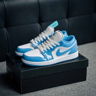 Air Jordan 1 乔丹篮球鞋男女运动鞋潮流板鞋 货号：Fz2138 114 尺码：36 36.5 37.5 38 38.5 39 40 40.5 41