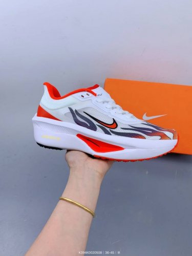 公司级Nk Zoom Fly 6 耐克超弹轻盈跑步鞋 鞋款搭载 Flyknit 材料 打造出众弹性 易于穿脱。采用React技术 轻盈耐穿泡绵打造,铸就出众回弹