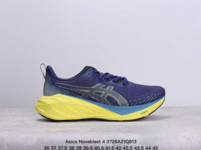 公司级asics Novablast 4 轻量跑鞋 低帮轻量透气缓震休闲运动跑步鞋 货号:1012B510-250 尺码:36 37 37.5 38 39 39