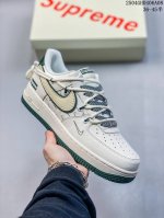 海外限量发售！公司级Nike Air Force 1 '07 Low “Supreme联名 米绿抽绳”空军一号 低帮 运动鞋 休闲鞋 折边针车 工艺难度大 原楦