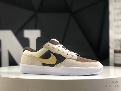 真标带半码 耐克 Nike Sb Force 58是一款将前沿创新带入街头的单品，它具有硫化杯底，具有出色的耐用性和灵活性。使用帆布和绒面革，在饰面上放置通风口