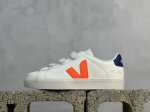 170 放店私 Veja Leather Extra Sneakers 经典魔术贴 法国国民V字经典小白板鞋魔术贴 #Ins爆款 街拍频繁上镜 春季入夏简约百搭