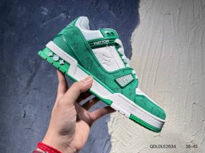 新品上市实拍 耐克Nike Dunk Low 板鞋 Sb系列 经典百搭休闲运动板鞋加厚鞋舌的填充 使舒适性大大提升 同时也更方便穿脱中底部分则加入了脚感柔软舒适