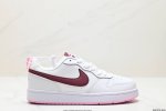 真标耐克 Nike Court Borough 低帮百搭透气休闲运动板鞋，经典耐用的设计，兼顾舒适脚感和出众风范，演绎匠心之作。结构性的支撑贴合感结合复古篮球设