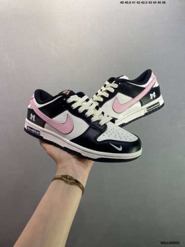 公司级特价Nike Dunk Low 荒芜尽头 米棕 废土风 此款灵感来源于复古风 选择了卡其灰色做旧风格 涂鸦点缀 加解构双鞋带 增加视觉效果 实显复古风格
