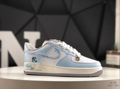 210 耐克 Nike Air Force 1 Cny蛇年限定 蒸汽木偶 画蛇添足 春迟雨 礼盒 新中式 防滑耐磨～。 该定制版球鞋选用原鞋款为Nike Air