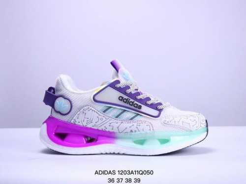 阿迪达斯 Adidas Ultraboost Shoes 马拉松运动休闲实用织物网面跑步鞋。舒适又运动的ultraboost跑步鞋，经典,但不老。这款跑步鞋,采