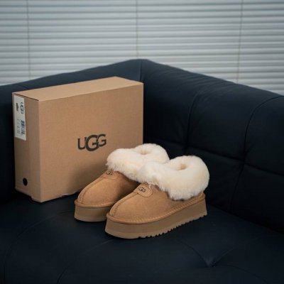 核心私 新货ugg 塔次特厚底秋冬羊皮毛一体雪地靴 小红书爆款 河南隆丰皮料生产 羊绒鞋垫 冬季保暖外出 家居都是很适合的选择 进年uug推出款式系列 局部偏向