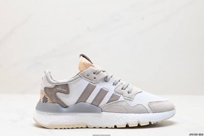 公司级阿迪达斯三叶草 Nite Jogger 经典运动跑鞋 夜行者 复古跑鞋原厂材料 原厂大底 私家独模 网布搭配麂皮拼接打造鞋面 极具复古风格鞋头及鞋跟点缀3