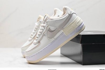 真标耐克Nike Wmns Air Force 1 Shadow全新少女系解构主义设计 马卡龙空军一号轻量增高低帮百搭板鞋 为经典设计注入玩味元素 分层结构、加