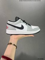 Air Jordan 1 Low Aj1乔1低帮休闲板鞋 同步官方配色 市场唯一独家头层皮打造 原鞋原档案开发 原厂皮料 原档冲孔鞋头 正确满胶鞋垫 四线拉帮