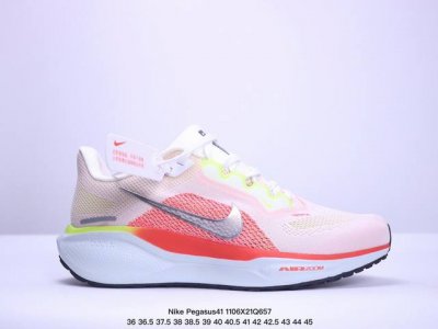 36-45 36-40半码 Nike 飞马新鞋 触感柔软，质感升级！随着“耐克 蓝图 系列”在巴黎的盛大发布，全新一代 登月41代 Nike Pegasus 4