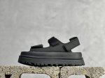 放店私 Ugg 2685 炫金多巴胺凉鞋 Hanni 众明星同款莞产原版开发 露趾魔术贴 一字带凉鞋 延续了雪地靴的厚底设计 双层组合eva大底增高5Cm 上脚