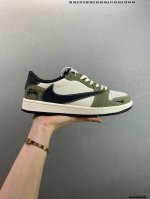 公司级Fragment X Travis Scott X Dior Air Jordan 1 Low 三方联名倒钩 全新的三方联名低帮倒钩鞋面延续了黑脚趾设计，