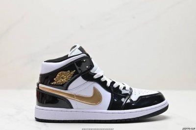 公司级nike Air Jordan 1 Retro Mid Aj1乔丹一代中帮经典复古文化休闲运动篮球鞋 货号:Cz4385-016 尺码:36 36.5 3