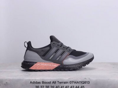 真标adidas Boost All Terrain低帮缓震跑步鞋 原装高弹boost颗粒大底 缓震性能卓越 体质轻盈且抗冲击 整双鞋子的透气性和舒适度完美 货