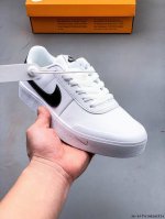 170 Nike Blazer Phantom Low男女子运动板鞋 厚底增高休闲鞋。采用轻盈利落设计，焕新演绎经典鞋款。该鞋款带来舒适足底体验，结合鞋侧壁加固