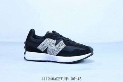 New Balance Nb327 系列复古休闲运动慢跑鞋 原厂细翻毛 原数据档案结合二次高弾Md材料打造原版鞋底 鞋面由原厂特殊定制材料纹路细腻 货号 Ws3