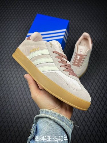 b 公司级Adidas Originals Gazelle Indoor 三叶草休闲防滑耐磨低帮板鞋 鞋头出色设计 塑就出众贴合感 稳固的后跟贴合足部曲线设计