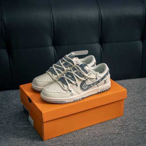 核心私 Nike Dunk 全套原楦原模倾力打造完美版型 独家原厂航空铝磨具打磨大底 鞋头坡度极致还原 无解鞋型 原盒原配 圈内天花板工艺 原厂冲刀 超高清洁度