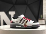 160 Adidas Forum Low Cl 阿迪达斯 低帮百搭潮流休闲运动板鞋 以复古篮球鞋的外形为基础 采用皮革拼接简约百搭 更加贴合舒适 中底内侧网格造