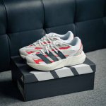 核心私 Adidas Lightblaze 阿迪透气跑步鞋 货号：Jq9967 尺码：40 40.5 41 42 42.5 43 44 45