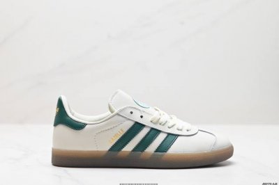 真标adidas Originals Gazelle 三叶草休闲防滑耐磨低帮板鞋 鞋头出色设计 塑就出众贴合感 稳固的后跟贴合足部曲线设计 软弹舒适 不易磨脚