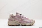 公司级joe Freshgoods X New Balance 1000 系列低帮复古老爹风休闲运动跑步鞋 New Balance 在不同配色上其鞋面材质呈现不
