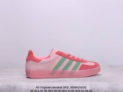 ad Originals Handball Spzl 手球运动员系列百搭休闲运动板鞋 Ie3710 这款来自阿迪达斯的这款handball Spzl前身是一双手