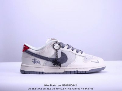 200 海外爆款限量发售！公司级 Nike Sb Dunk Low“ 斯图西联名——米灰金绣” 周年高端定制 低帮休闲板鞋 定制鞋盒 大厂纯原品质出货 超高清洁