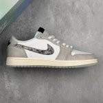 本地180 核心私 Air Jordan 1 Low Og "蛇年/Cny" 低帮 蛇年限定 白灰黑 Aj1 乔丹1代 Aj1 乔1 乔丹篮球鞋系列 鞋身整体以