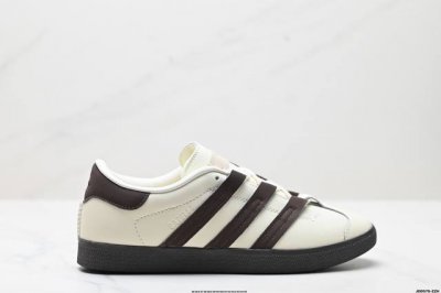 公司级Adidas Originals Gazelle 三叶草休闲防滑耐磨低帮板鞋 鞋头出色设计 塑就出众贴合感 稳固的后跟贴合足部曲线设计 软弹舒适 不易磨脚