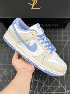核心私 Nk Sb Dunk Low 圣罗兰系列-白灰蓝勾 周年高端定制 低帮休闲板鞋 #定制鞋盒 大厂纯原品质出货 超高清洁度 皮料切割干净无任何毛边 细节完