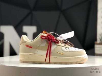 160 耐克Nike Air Force 1 Low 空军一号 Af1 2025年新款 小白鞋 中国结鞋带 低帮百搭厚底增高休闲运动板鞋。柔软、弹性十足的缓震性