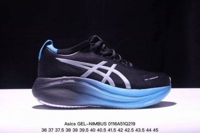 Asics 亚瑟士Gel-Nimbus 27 稳定跑鞋鞋面采用双层提花网面设计，提高包裹性和透气性，后跟搭载稳定系统科技T-Gel提升整体支撑力和结构感，减少对
