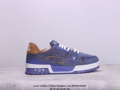 louis Vuitton 路易威登 男鞋，采用荔枝纹二层牛剖革组合粒面牛剖革鞋面材质，鞋垫嵌入软脚感eva物料，外置tpr光泽隔色鞋底法国巴黎百年奢侈品牌lv