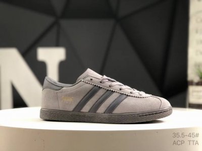 阿迪达斯 Adidas Stadt经典麂皮薄底运动板鞋 T头鞋 皮革和绒面革经典运动鞋以典藏足球鞋为灵感这款Stadt经典运动鞋植根足球传统 以别致皮革鞋面和绒