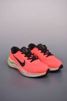 230 Nike Journey Run 2024跑步鞋 外贸专供订单 原厂折返国内销售 使用了新型的缓震材料 脚感偏韧 后跟有加厚的海绵填充 鞋子前掌和后掌