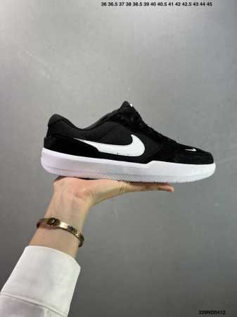 耐克Nike Sb Force 58是一款将前沿创新带入街头的单品，它具有硫化杯底，具有出色的耐用性和灵活性。使用帆布和绒面革，在饰面上放置通风口，它自始至终都 - 点击图像关闭