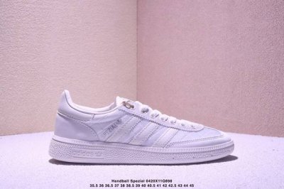 公司级Adidas Handball Spezial 官方正确版本 阿迪达斯经典款 复古休闲板鞋 全鞋采用反毛皮制作 牛筋耐磨大底 承载青春情怀的板鞋 经典三条