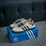 核心私 Adidas Samba Og 桑巴舞街头系列德训运动板鞋 采用固色翻毛皮组合牛剖革鞋面材质 外置正确3层组合围条加厚烟胶橡胶大底 货号：J P6930
