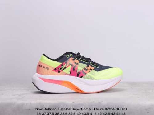 公司级new Balance Fuelcell Supercomp Elite V4 运动舒适耐磨 低帮休闲跑步鞋 男款 新款的elite V4，在鞋面和鞋底都