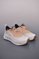 On昂跑 Cloudtilt Loewe 户外街头机能风跑步鞋 Cloud Hi Edge户外机能融合街头潮流 越界开启全新都市探索 Cloudtec专利科技鞋