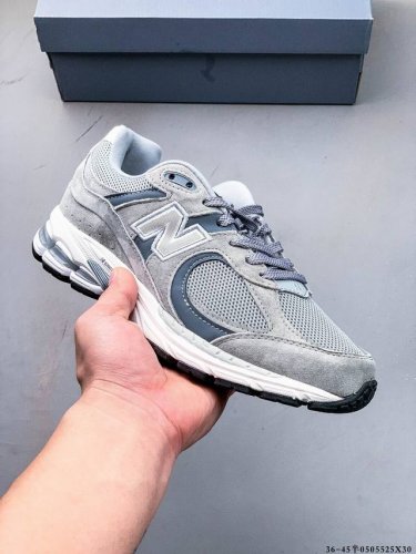 新百伦 New Balance Nb 2 复古运动鞋 Wl 2Ra全球首发专治各种不帅 鞋身轻便 舒适性相当不错 #原厂代工 正单规格生产 头层小牛皮 橡胶大底